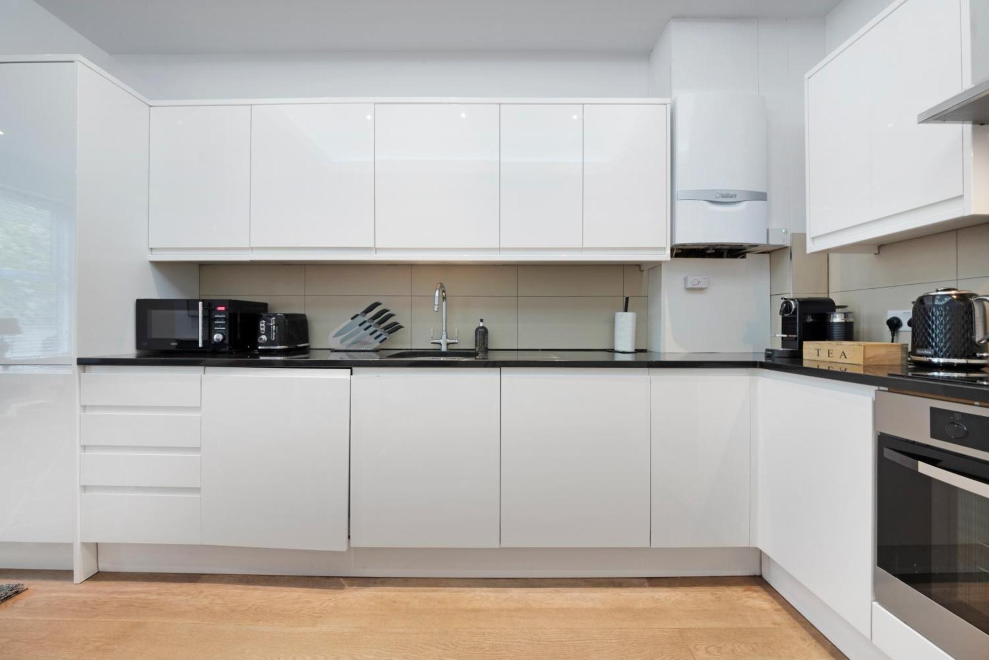 Modern 1 Bed Apartment- Kings Cross Station Apartment London